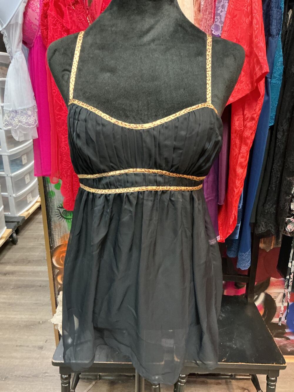 VICTORIA'S SECRET BLACK AND CHEETAH PRINT CHEMISE
